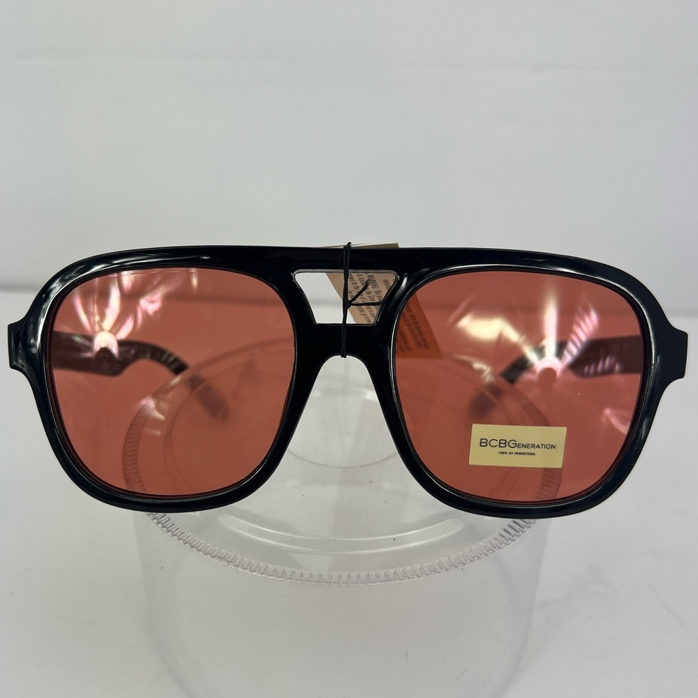 BCBGeneration, BCBG AVIATOR SUNGLASSES WITH WHIRLPOOL BLACK PLASTIC FRAME